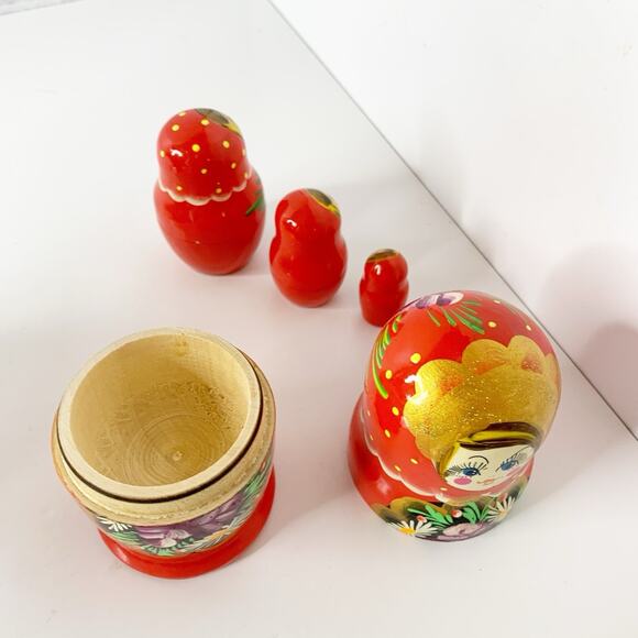 Russian Matryoshka Nesting Dolls Set of 5 Hand Painted Alexander's Winter Wreath - Picture 6 of 10